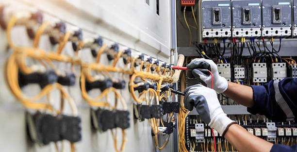 Professional Electrician technician working in Elberta, AL